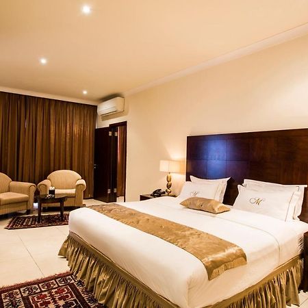 Mikhael'S Hotel Brazzaville Exterior foto