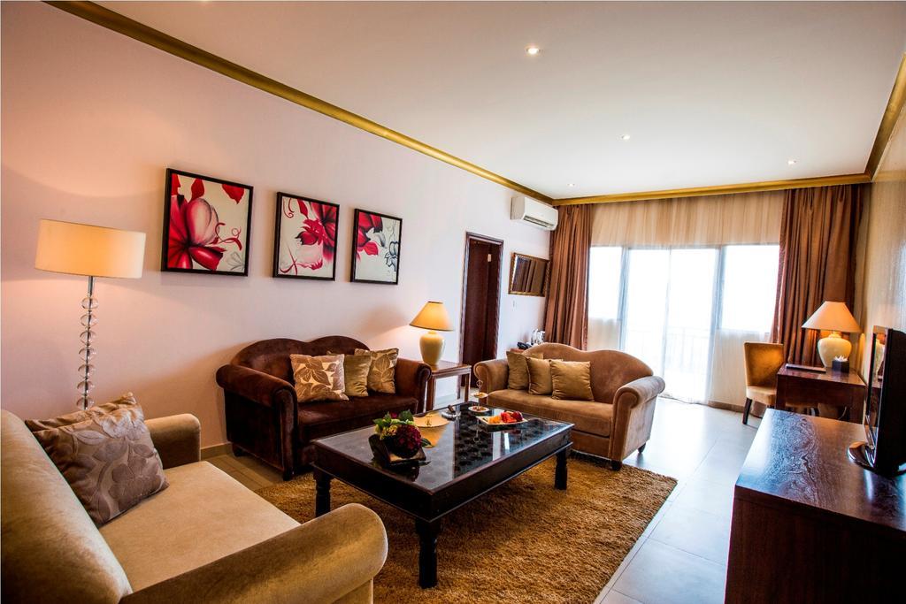 Mikhael'S Hotel Brazzaville Exterior foto