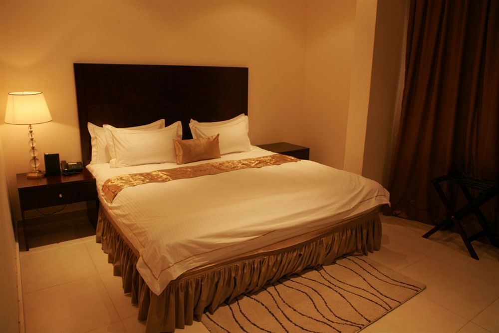 Mikhael'S Hotel Brazzaville Exterior foto
